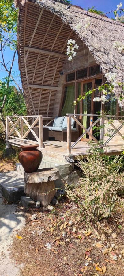 Alam Karang Hotel Gili Gede Buitenkant foto
