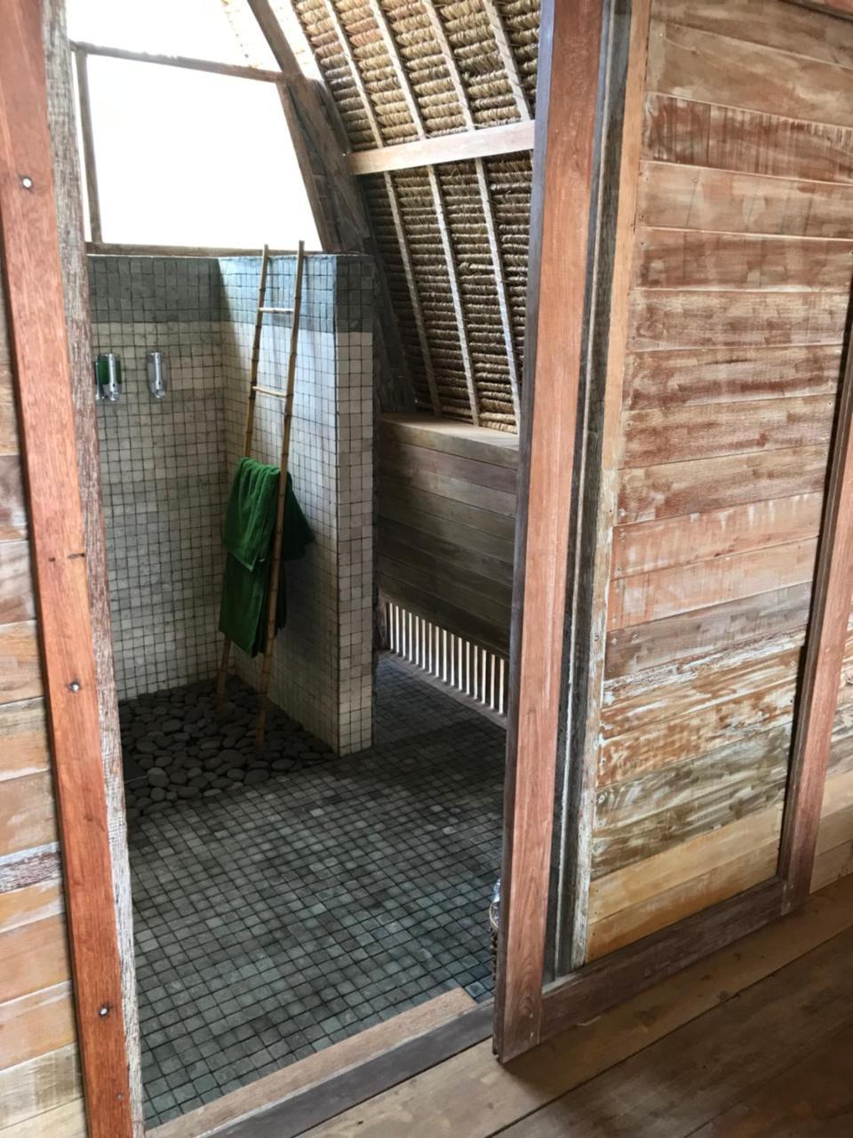 Alam Karang Hotel Gili Gede Buitenkant foto