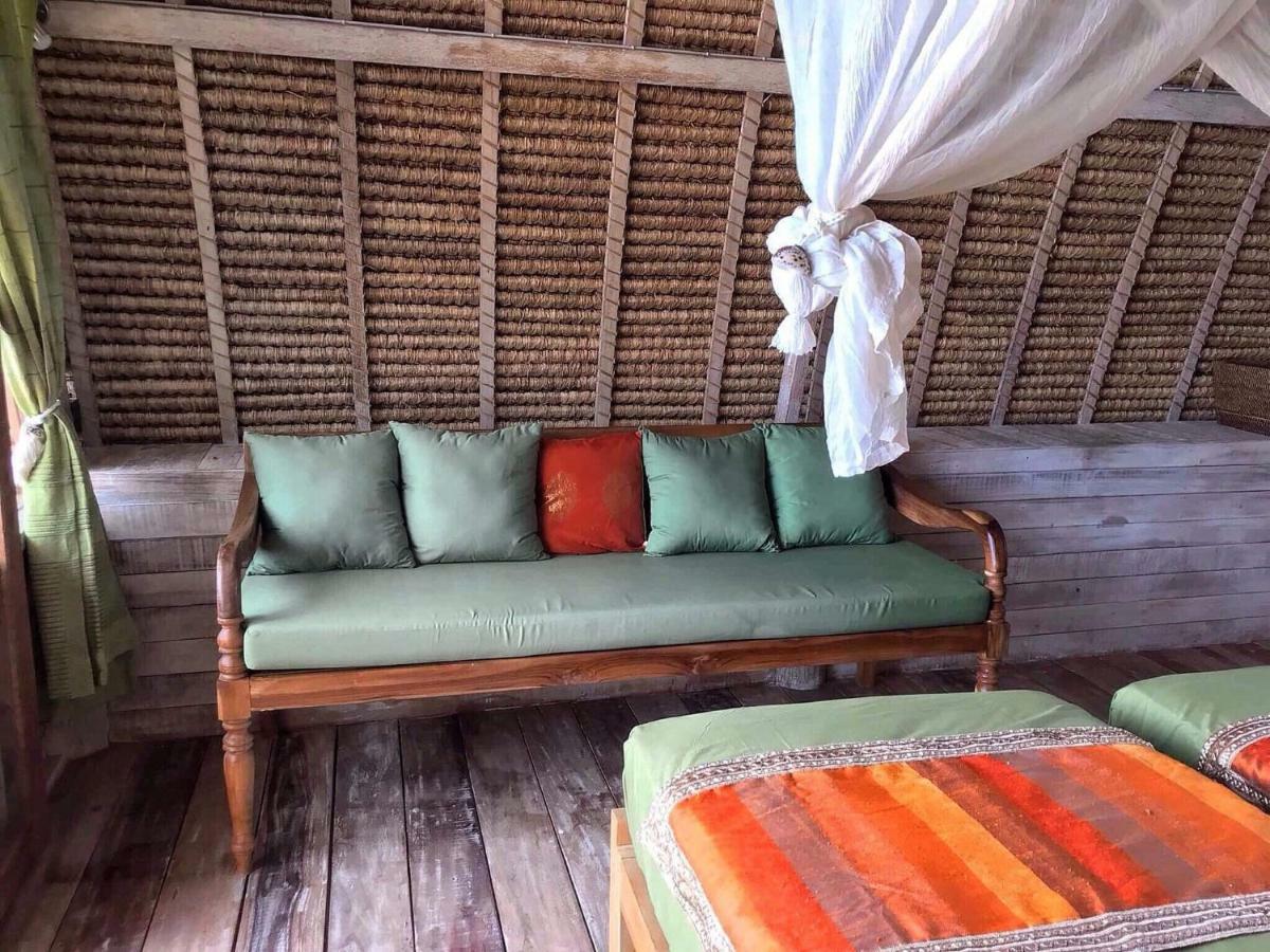 Alam Karang Hotel Gili Gede Buitenkant foto